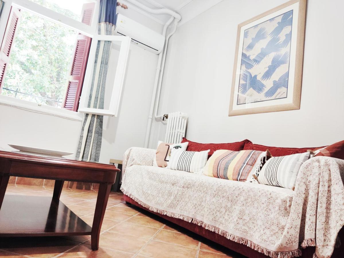 Apartment Under The Rock Of Acropolis By Yha *